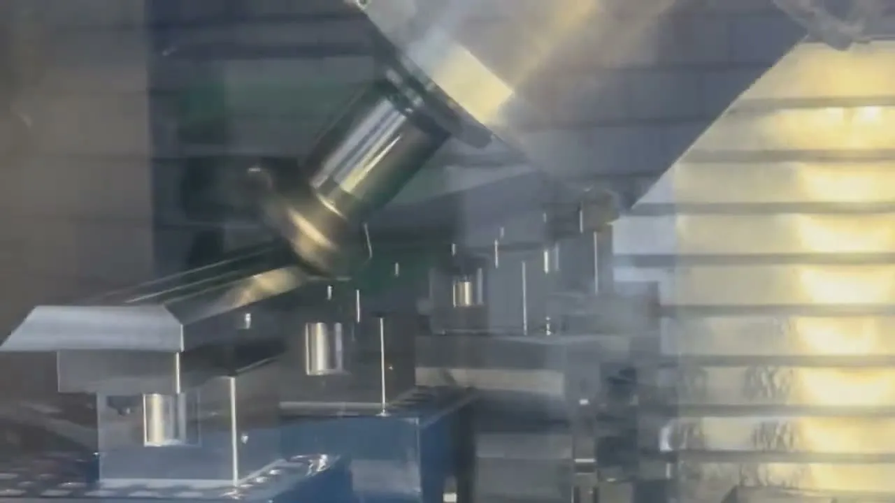 CNC-Bearbeitung in einer industriellen Umgebung